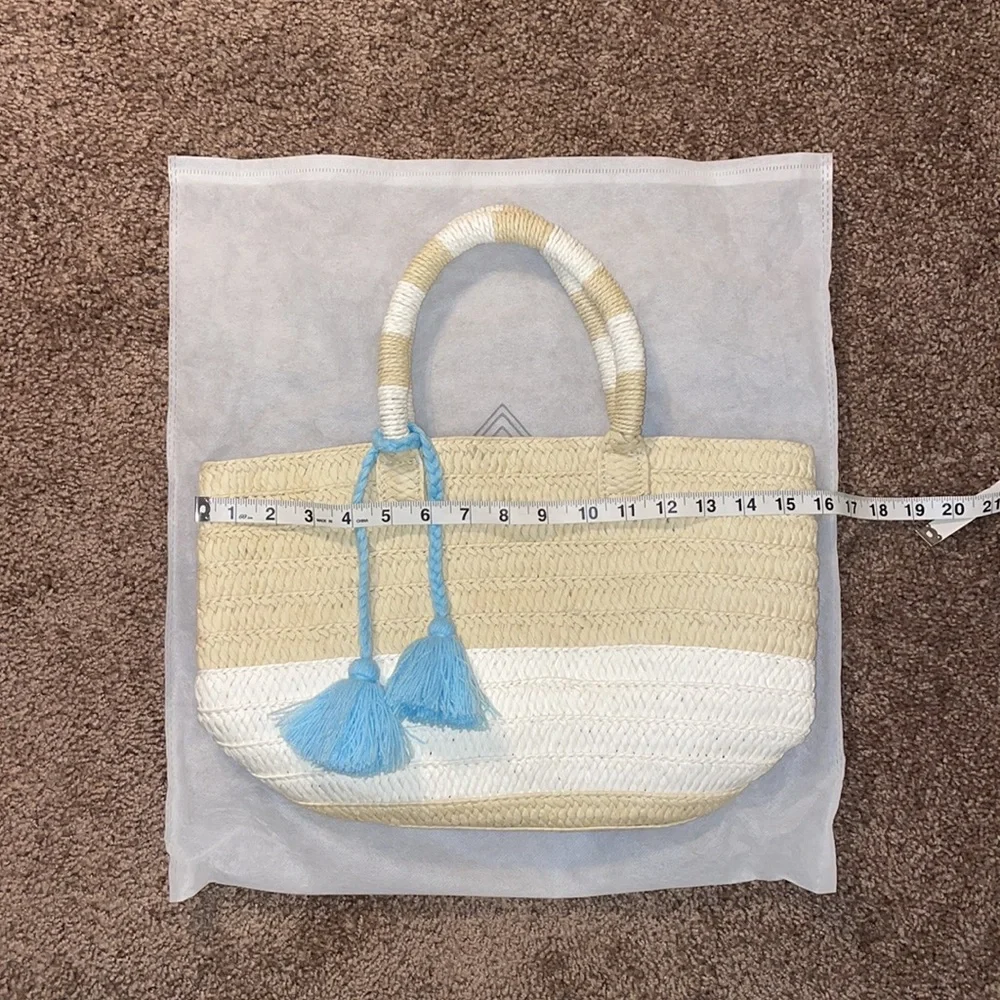 Altru Tote - Picture 6 of 8